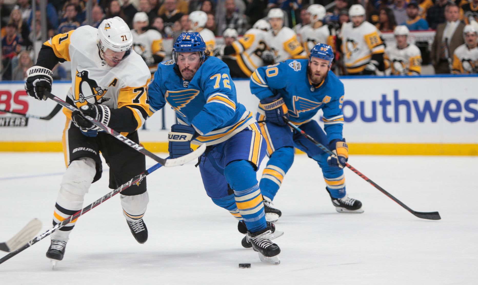 Blues take on Penguins at home